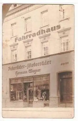 56759 Foto Ak Taucha Fahrradhaus Hermann Wagner Leipziger Straße 49 b um 1920