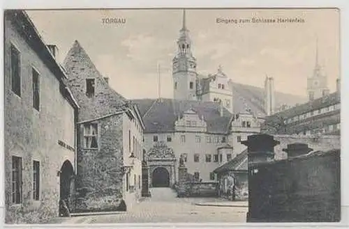 29365 Feldpost Ak Torgau Eingang zum Schloss Hartenfels 1916