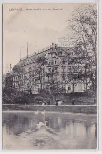 87192 Ak Leipzig Schwanenteich u. Hotel Kaiserhof um 1920