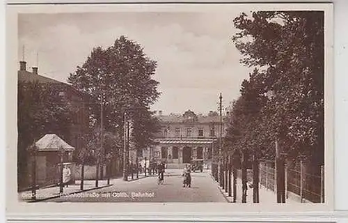 61737 Ak Großenhain Bahnhofstraße mit Cottbuser Bahnhof um 1930