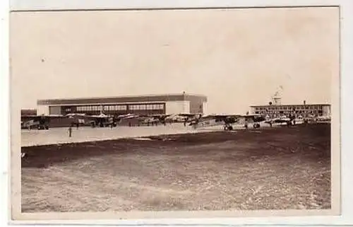 13/31 Ak Flughafen Halle/ Leipzig mit Flugzeugen um 1935