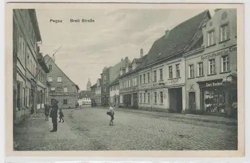 68988 Ak Pegau Breit Strasse mit Geschäften 1928