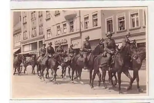 38130 Foto Ak Bautzen Soldaten zu Pferd um 1935