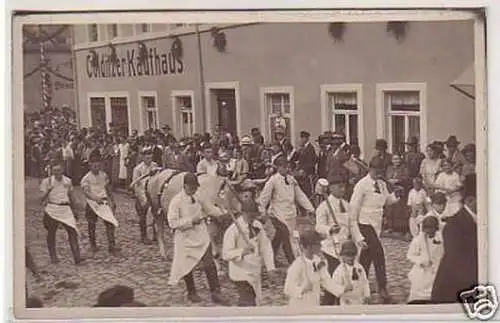 28961 Foto Ak Heimatfest Colditz vorm Kaufhaus 1926