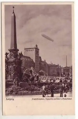 13/36 Ak Leipzig Zeppelin über Augustusplatz um 1930