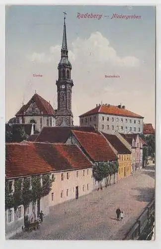 69448 Ak Radeberg Niedergraben Kirche und Realschule um 1930