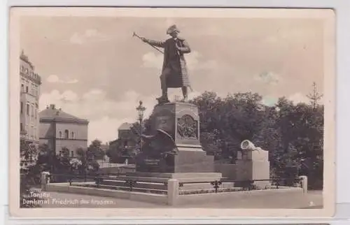 64314 Ak Torgau Denkmal Friedrich des Grossen um 1940