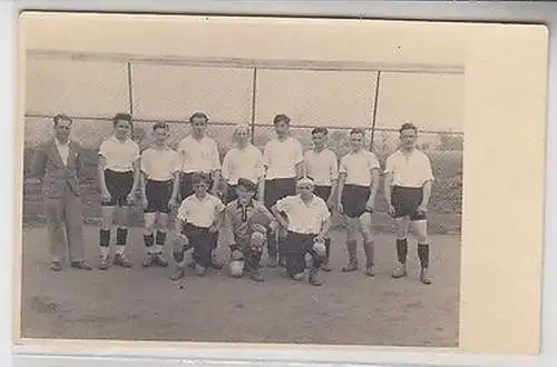 57879 Foto Ak Neukirchen Fussballmannschaft um 1935