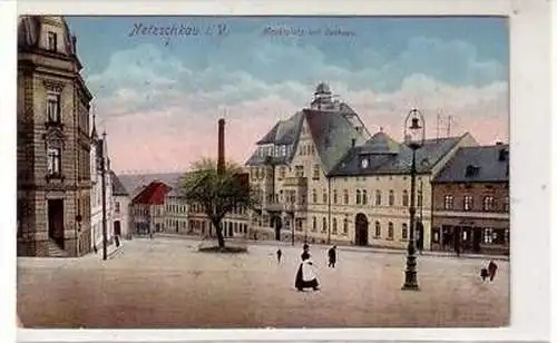 41950 Ak Netzschkau im V. Marktplatz und Rathaus 1915