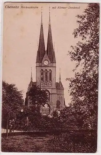 67398 Ak Chemnitz Markuskirche mit Körner Denkmal um 1920