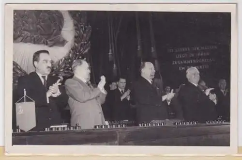 15501 Foto Ak IV. Parteitag der SED in Leipzig Parteivorsitzende 1954