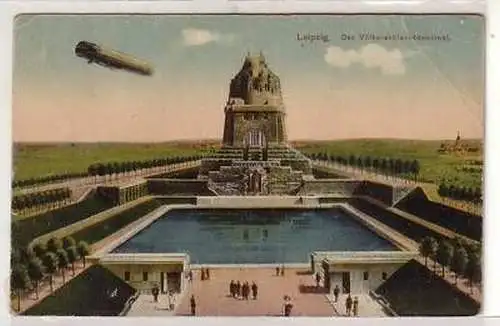 13/7 Ak Leipzig Völkerschlachtdenkmal mit Zeppelin 1913