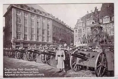 35359 Ak Leipzig Marktplatz englische Geschütze 1915