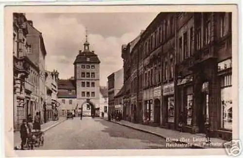 07171 Ak Borna Reichsstrasse mit Reichstor um 1940