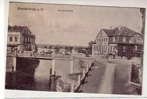 43630 Ak Brandenburg a.d.H. Annenbrücke um 1919