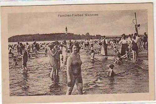 29386 Ak Familien Freibad Wannsee um 1930