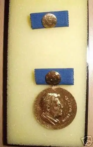 Seltene DDR Medaille Kurt Bartel im Etui