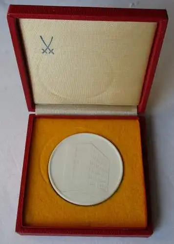 DDR Medaille VEB Relaistechnik Grossbreitenbach-Ilmenau vorb. Leistungen /113693