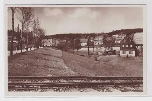 906246 Ak Grüna in Sachsen am Berg mit Eisenbahngleisen um 1930