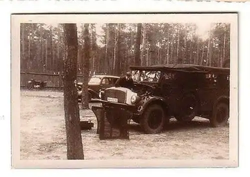 45237 Original Foto Deutscher Soldat am Jeep mit Kennung im 2. Weltkrieg 1941