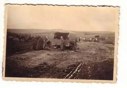 54938 Original Foto Russland LKW steckt im Schlamm fest 2. Weltkrieg