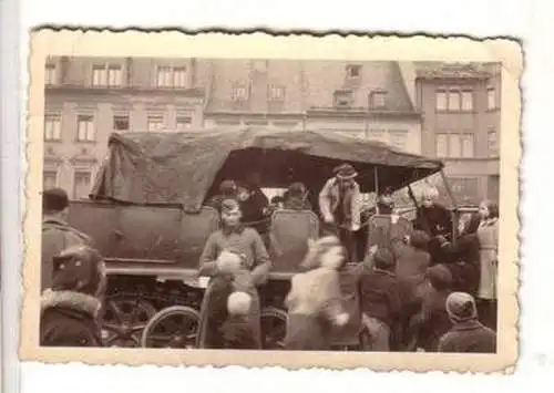 55290 Original Foto Halbketten Fahrzeug Marktplatz 2. Weltkrieg um 1942