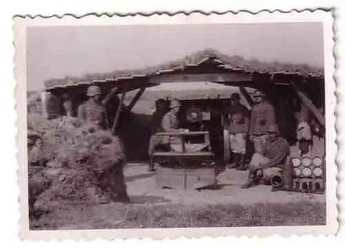 21731 Foto Geschütz Unterstand Soldaten 2. Weltkrieg