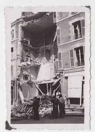 21944 Foto Wohnhaus Volltreffer Frankreich 2. Weltkrieg