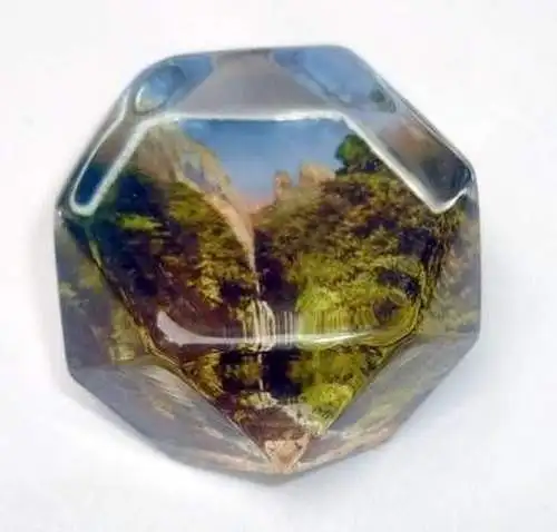 Alter Briefbeschwerer Paperweight Souvenir Bodetal mit Perlmutt-Wasserfall