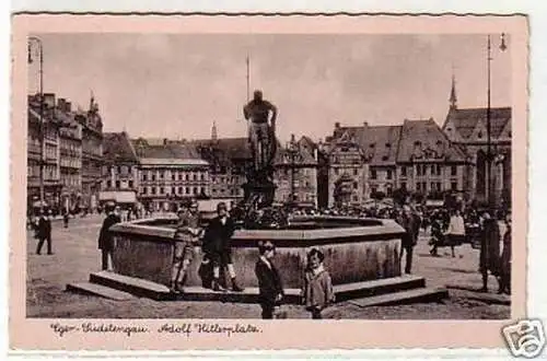 25767 Ak Eger Sudetengau Marktplatz mit Brunnen um 1940