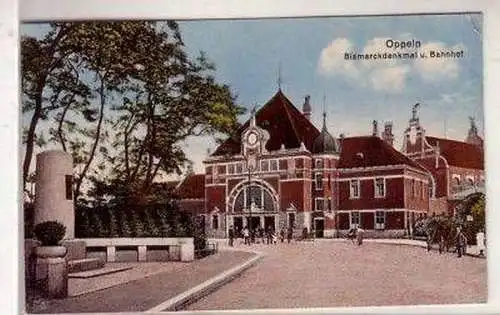 43980 Ak Oppeln Bismarckdenkmal und Bahnhof 1921