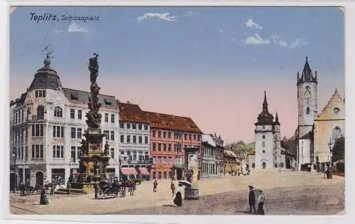 87032 AK Teplitz - Schlossplatz mit Pestsäule vor Dekanatskirche um 1920