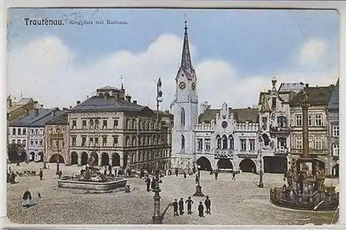 62069 Ak Trautenau in Böhmen Ringplatz mit Rathaus 1913