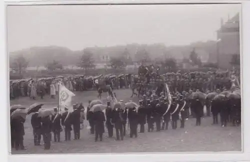 81869 Foto Ak Ratzeburg Versammlung zur Denkmals Einweihung um 1930