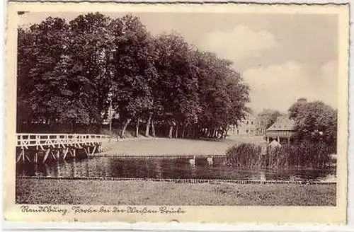 41574 Ak Rendsburg Partie bei der weißen Brücke um 1930