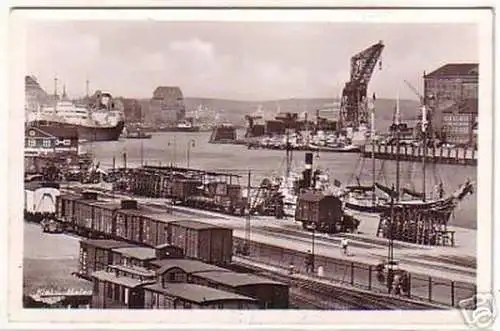 14818 Foto Ak Kiel Hafen mit Bahnanlagen um 1940