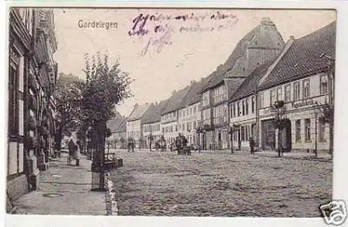 32458 Ak Gardelegen Straßenansicht mit Wagenfabrik 1916