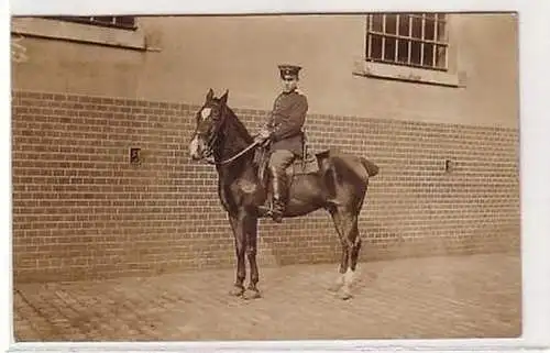 37667 Feldpost Foto Ak Magdeburg Soldat Reiter 1918