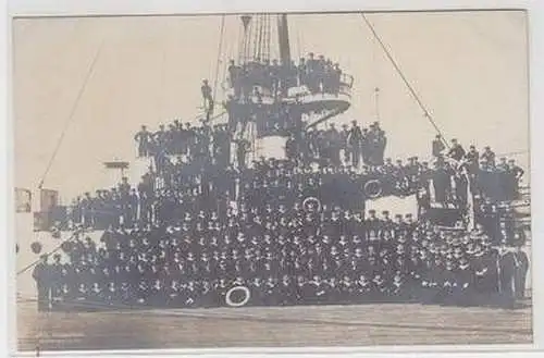 46965 Foto Ak S.M.S. Danzig mit Besatzung um 1915