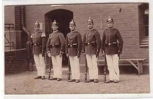 38389 Foto Ak Soldaten Sachsen mit Pickelhaube um 1910