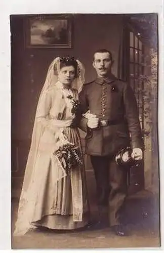 52121 Foto Ak Sachsen Soldat mit Pickelhaube um 1915