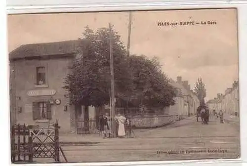 45645 Ak Isles sur Suippe Marne La Gare um 1915