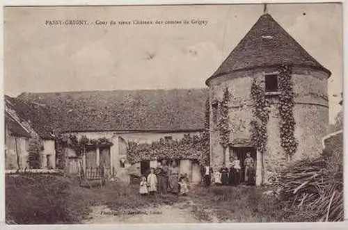 45470 Ak Passy Grigny Cour du vieux Chateau um 1915