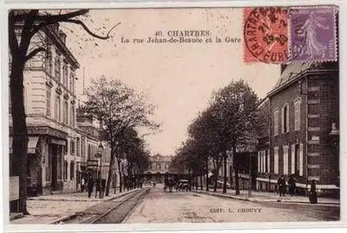 46616 Ak Chartres La Rue Jehan de Beauce et la Gare1928