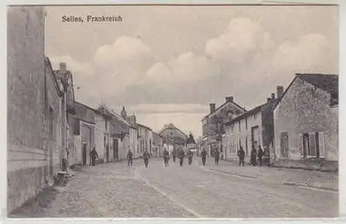 54552 Ak Selles Frankreich France Strassenansicht um 1915