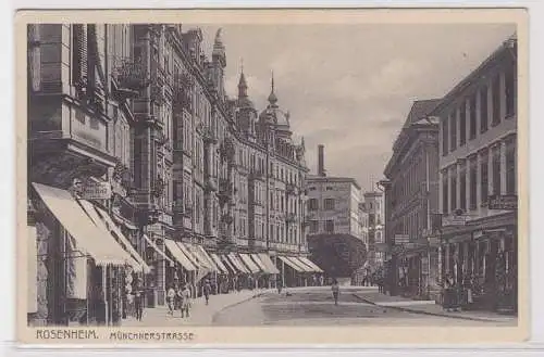 69900 AK Rosenheim - Münchnerstrasse, Straßenansicht mit Geschäften & Hôtel 1930