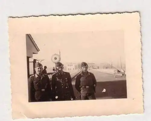 54940 Original Foto Luftwaffen Offizier mit Orden im 2. Weltkrieg