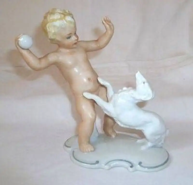 schöne Wallendorf Porzellan Figur Junge mit Hund um 1940 0