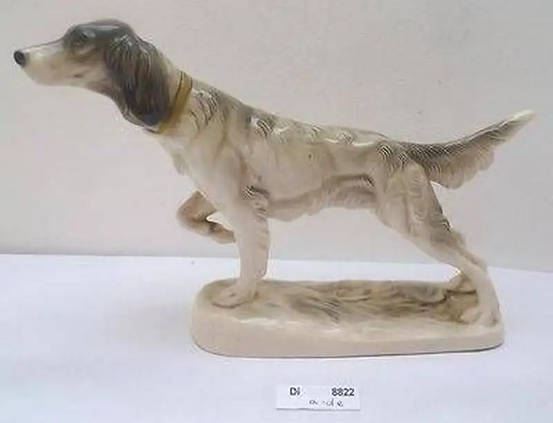 Hertwig Porzellan Katzhütte Figur Jagdhund Hund um 1950 0