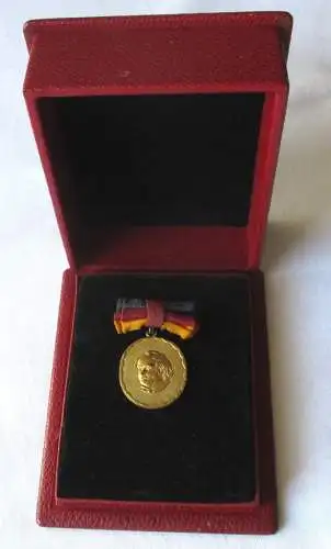 DDR Abzeichen Orden Verdienter Lehrer des Volkes Bartel 51 b (109609)